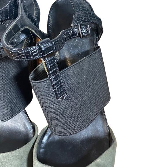 Charles David Gray Suede Leather Cap Toe Ankle Strap Chunky Heels Women Sz 6 - Picture 10 of 11